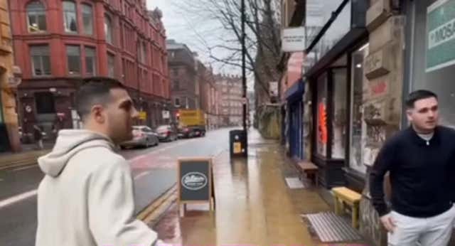 Diogo Dalot, jugador del Manchester United, ha mostrado su lado más humano colaborando con Lifeshare.