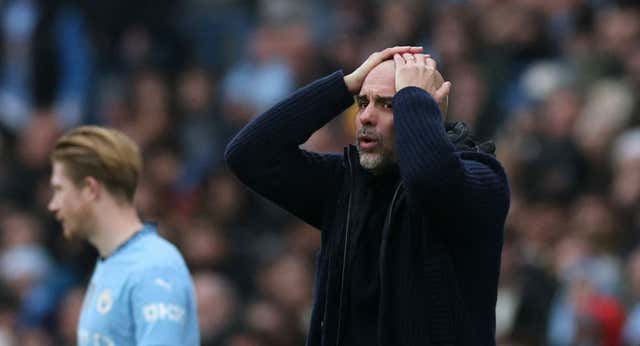 Ni el Boxing Day salva al Manchester City y Guardiola no levanta cabeza