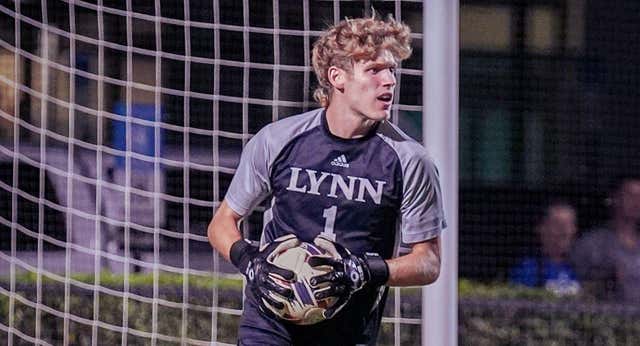 El sueño americano de Luca Clavero: «Es más fácil compaginar fútbol y estudios»