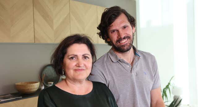 Julia Luna está en la cima pero pocos conocen todo lo que tuvo que soportar: “Presenté un programa de Champions tras enterrar a mi padre”