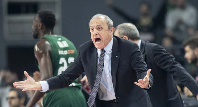 Rajada monumental de Messina contra los árbitros de la Euroliga: «A Mirotic le trataron como al último novato hasta que perdió la cabeza»