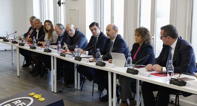Rafael Louzán confirma los despidos en la Federación: «Me han pedido que delegue en Recursos Humanos y es por el bien del fútbol»