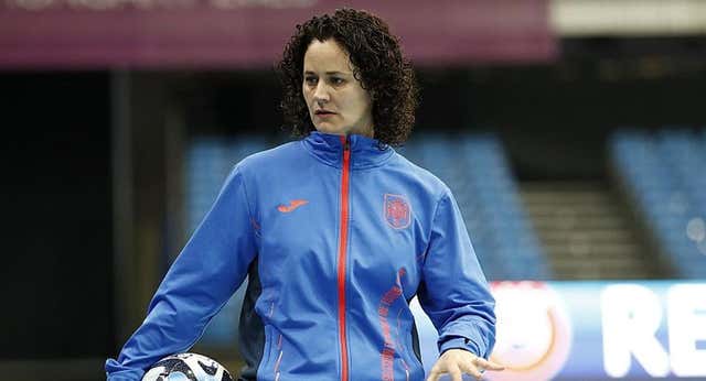 La selección femenina se despide de un 2024 insulso y ya mira al primer Mundial de la historia