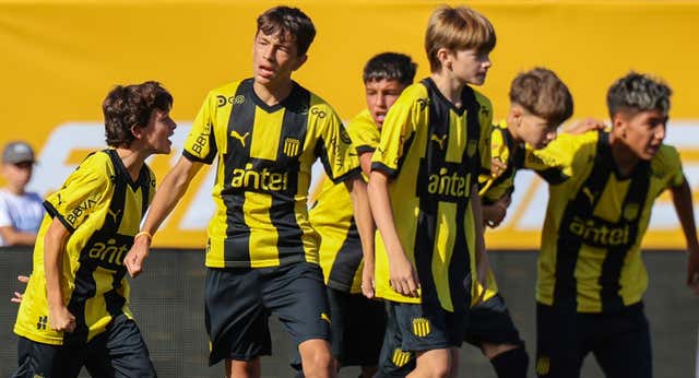 Peñarol la ‘rompe’ en LaLiga FC Futures pero denuncia el fútbol uruguayo: “Estamos en clara desventaja con el mundo”“