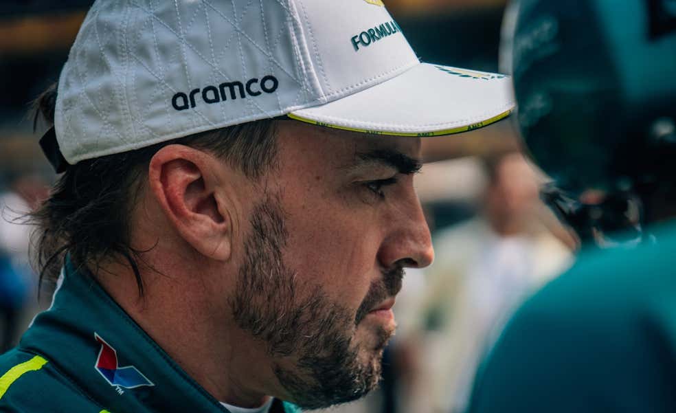 Fernando Alonso revive su faceta de mártir... pero sigue siendo tendencia en Nochebuena