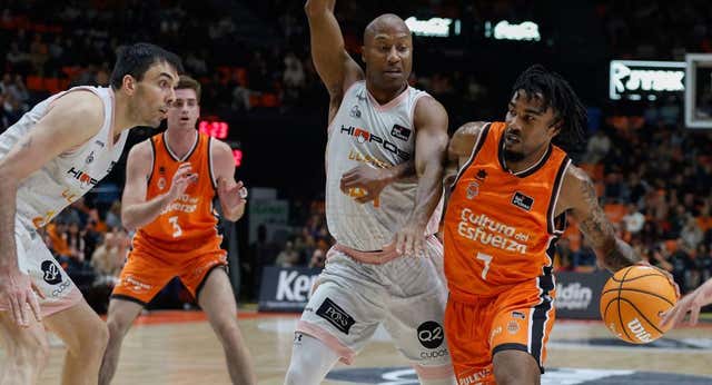 ¿Cómo acaba esta jugada del Valencia Basket – Hiopos Lleida?