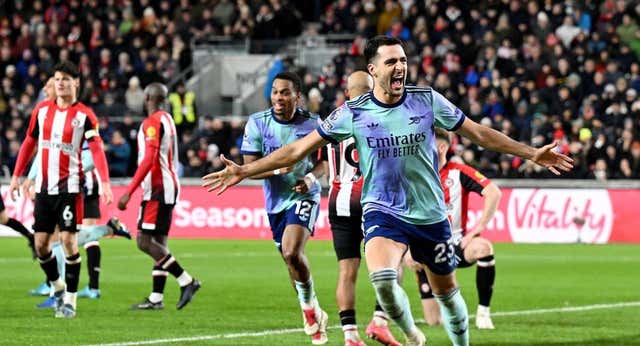 Merino marca y el Arsenal brinda con goles el 2025