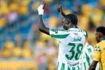 El Betis ultima la venta de Assane Diao al Como: lo pidió Cesc Fàbregas y la operación rondará los 11 millones de euros