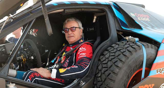 Qué coche lleva Carlos Sainz en el Rally Dakar 2025