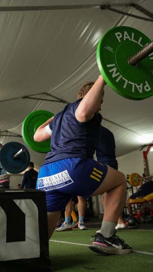 Joan entrenando en el gimnasio.  Cedida