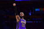 El cuarentón LeBron James alimenta el debate sobre el mejor de la historia y supera, otra vez, a Michael Jordan