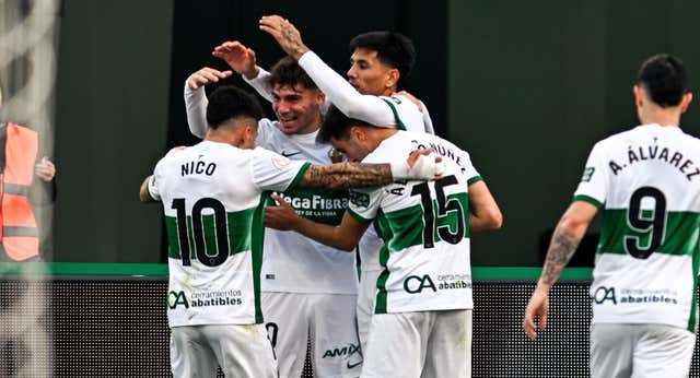 ¡Increíble mañana copera! Las Palmas sale goleado de Elche y el Ourense se carga al Valladolid
