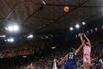 La Penya toma el Palau tras una intensa prórroga ante un Barça tocado por el 'caso Heurtel'