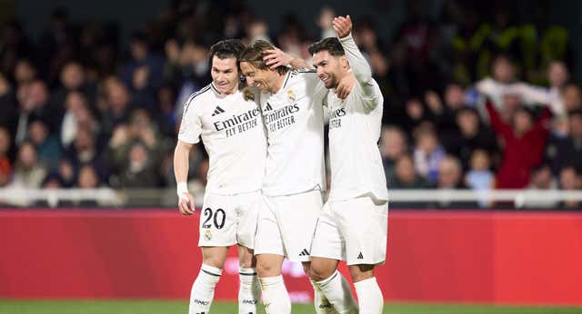 El Real Madrid del rey mago Modric se pasea ante la Deportiva Minera y demuestra que quiere la Copa