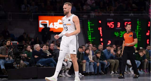 Un trabajo extra en verano y quitarse la «frustración» tras tener «cuatro ligamentos rotos» explican el resurgir de Dzanan Musa