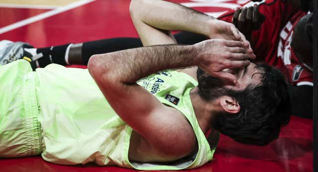Álex Abrines, capitán del Barça, no se muerde la lengua ante el descalabro culé: «Es ridículo tras ridículo»