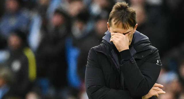 Un adiós “demasiado pronto” para Julen Lopetegui choca con la versión del West Ham en su despedida