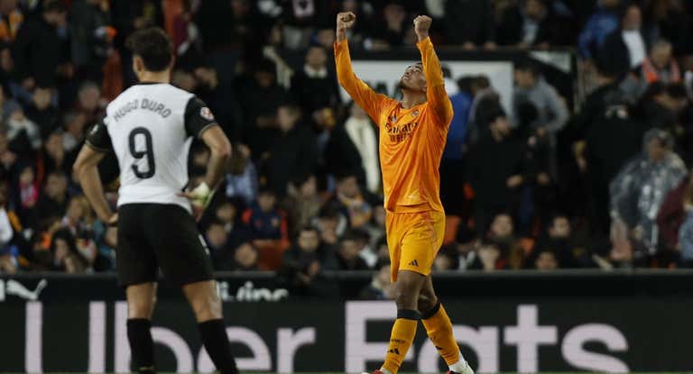 Jude Bellingham celebra un gol contra el Valencia CF.