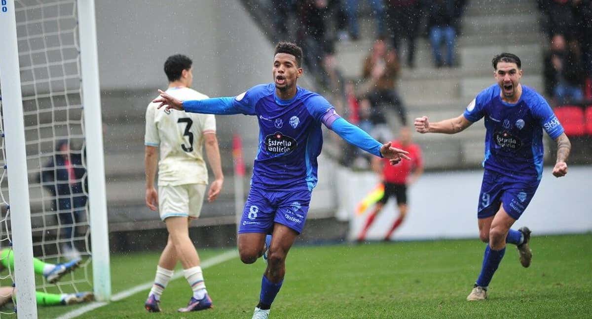 El Ourense CF en el partido de Copa del Rey contra el Real Valladolid. /X: @Ourense_CF