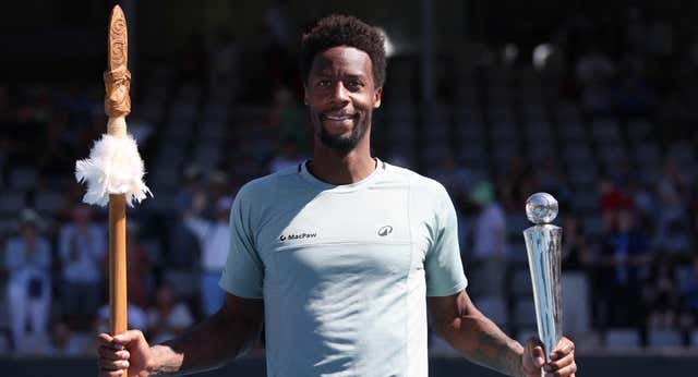 Gael Monfils amplía su leyenda y entra en los libros de historia del tenis… para borrar a Roger Federer