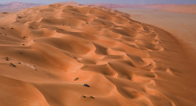 El Dakar se decide en un desierto más extenso que España que es la pesadilla de las televisiones