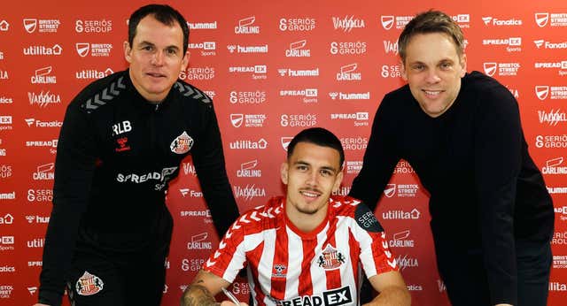 La cruda realidad de un club español en el mercado: que la segunda inglesa le quite un fichaje al Betis y puedan incluir una opción de compra de 20 millones