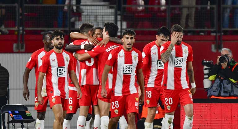 El Almería es líder en LaLiga Hypermotion y quiere seguir avanzando en la Copa del Rey 2025.