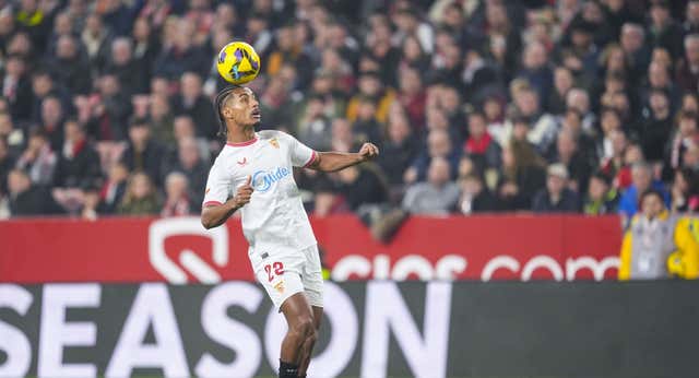 El Aston Villa comienza a dar pasos por Loïc Badé: «Hay mercado, pero aún no hay oferta»