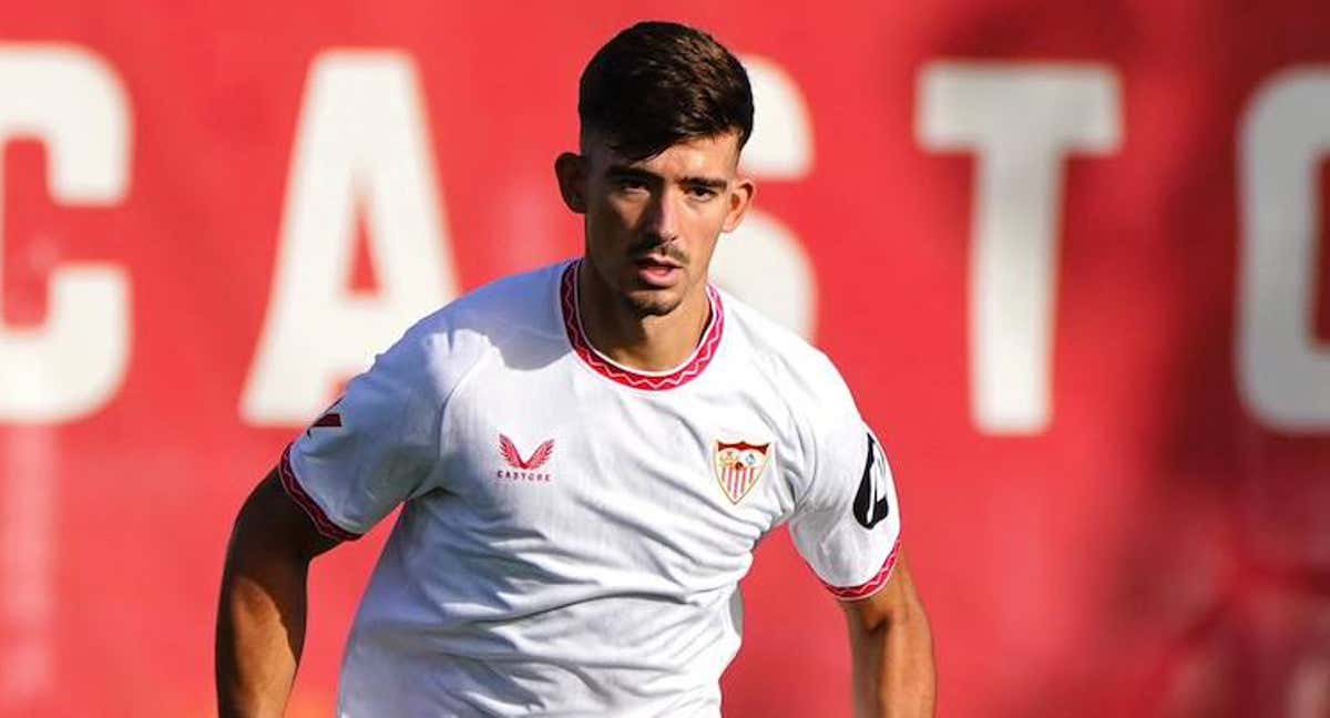 Kike Salas, futbolista del Sevilla./EFE