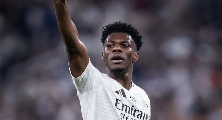 Tchouameni pide la pelota durante la semifinal de la Supercopa ante el Mallorca.