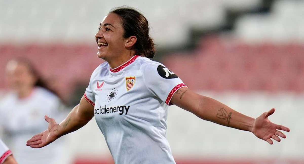 Lucía Moral celebra su gol en el derbi ante el Betis. /LIGA F