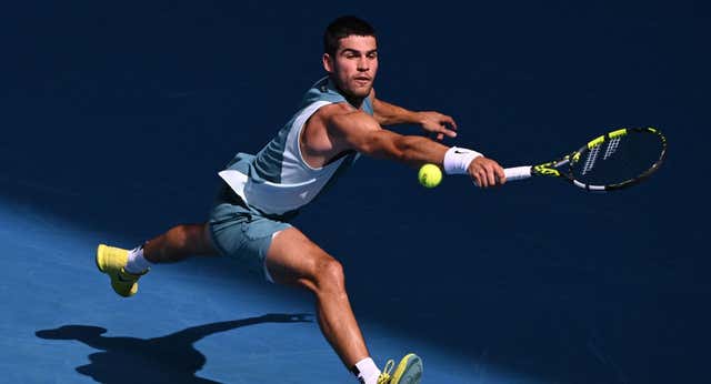 Carlos Alcaraz agota a Jack Draper y espera a Novak Djokovic en cuartos
