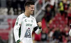 James se olvida del Rayo provocando un penalti en su debut en la liga mexicana