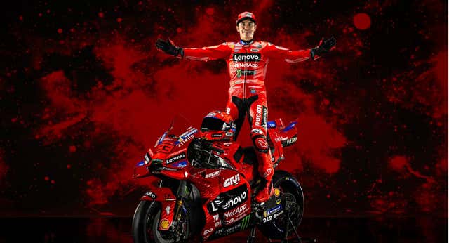 Las mariposas en el estómago con las que la vida de Márquez ha dado un giro de 180º hasta «recuperar la sonrisa»