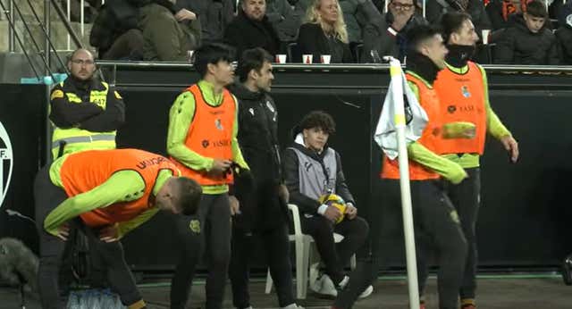 Los gritos de Mestalla no son sólo contra Vinicius, el “chino” Kubo y el “etarra” Barrenetxea también se llevan lo suyo: “Ahí te pongan a ti una bomba”