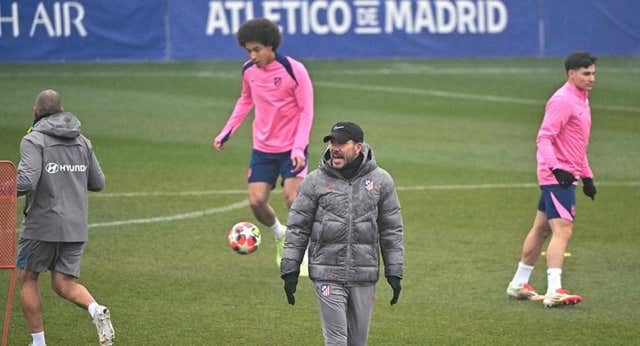 Simeone responde a Ancelotti y Ceballos: «Cuando estuvo en otro equipo pensaba en otra cosa»