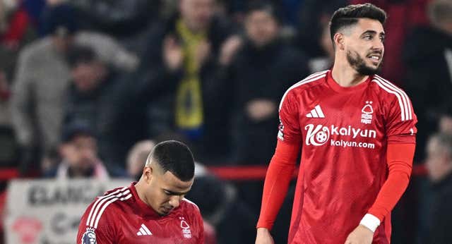 El Betis tantea el regreso de Álex Moreno… pero hay obstáculos