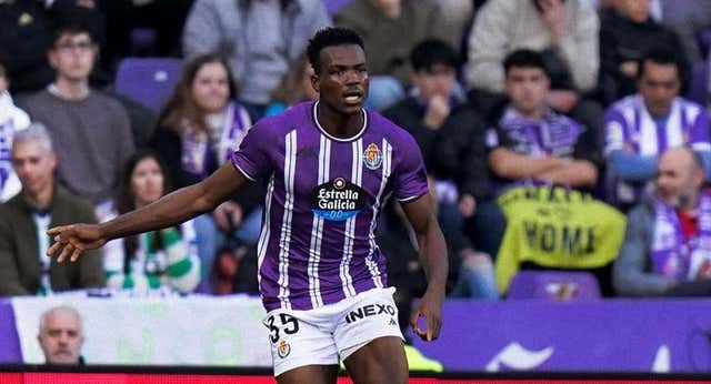 El Real Valladolid echa más leña al fuego y culpa al Manchester City en el culebrón Juma Bah: “Nos coloca en una situación de indefensión”