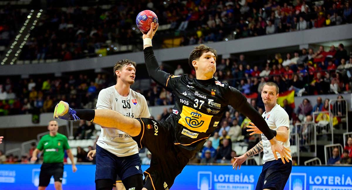 Víctor Romero, en uno de los partidos de preparación para el Mundial./RFEBALONMANO