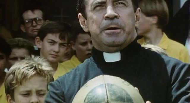 La confesión de un árbitro antes de morir y una leyenda de película, que ‘hizo repetir’ un Gales-All Blacks