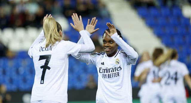 Linda Caicedo baila, el Real Madrid sufre entre polémicas y se cita con el Barça en la final
