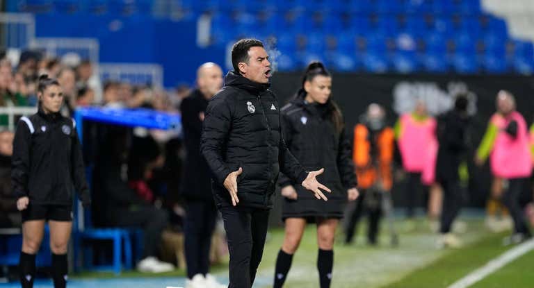 Alberto Toril protesta durante la semifinal entre el Madrid y la Real Sociedad.