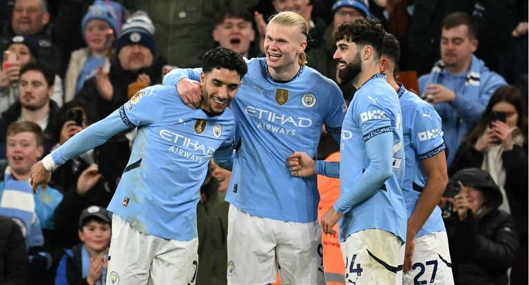 Los jugadores del City celebrando el segundo gol.