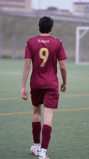 Dani, hijo de Güiza, durante un partido del CD Isoba. CEDIDA