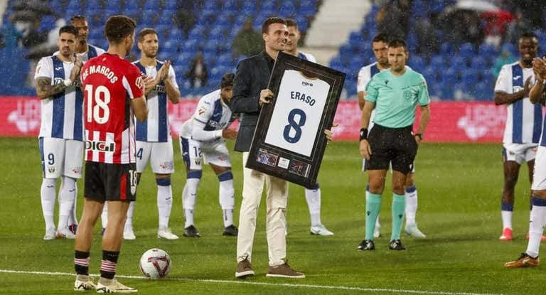 Eraso, homenajeado en la previa del último duelo entre Leganés y Athletic.