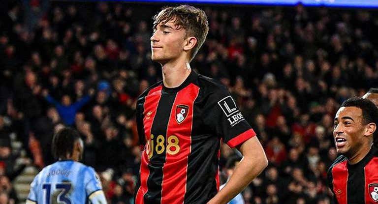 Dean Huijsen celebra su gol al Tottenham como un «Chill Guy».