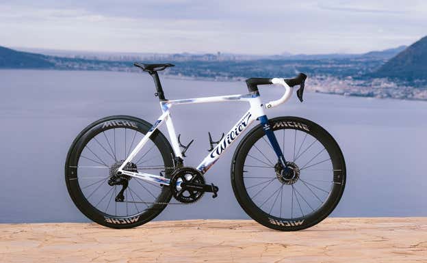 Bicicleta del equipo Groupama-FDJ para la temporada 2025. GROUPAMA-FDJ