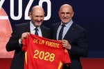 De la Fuente vuelve al ruedo 55 días después, sin Navidad en Haro, gracias a la familia Guillén y con 3,5M€ de premio más bonus