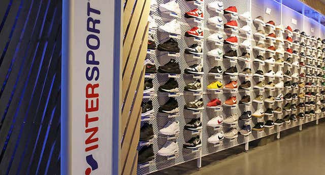 El ‘cierre ficticio’ de una conocida empresa de deporte pone a Decathlon en un brete comercial en Francia