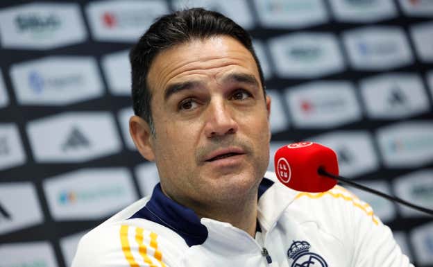 Alberto Toril durante una rueda de prensa.  EFE